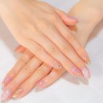 【決定版】手が綺麗に見えるネイルの秘密！指長効果＆肌映えカラーで手元美人