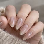 秋冬のちゅるんオフィスネイル♡上品なのに今っぽい指先に
